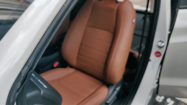 Lowering of the Front Seats